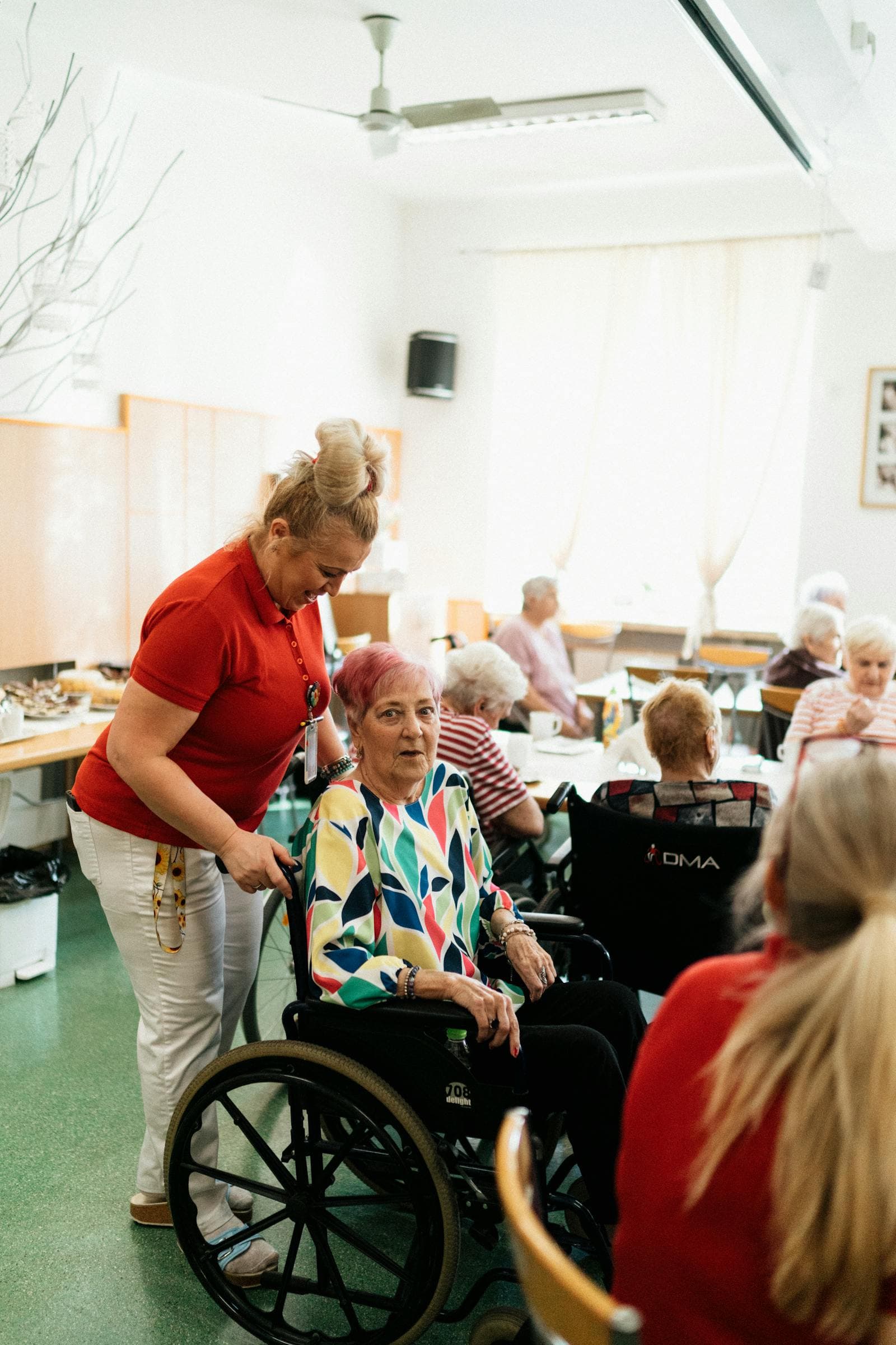 Pflegegrade 1 bis 5: Voraussetzungen und Leistungen im Vergleich.